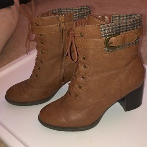 G.H. Bass Co. heeled winter boots